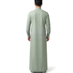 Thobe classique saoudien au design épuré, décontracté, léger, respirant, en coton, à manches longues, col soigné, coupe ajustée, boutons sur le devant - Product Image 2