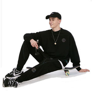 Conjunto Deportivo de 2 Piezas con Cuello Redondo, Ropa Deportiva Urbana para Hombre, Logotipo Personalizado, Letra Reflectante, 100% Algodón, Secado Rápido, Transpirable - Product Image 4