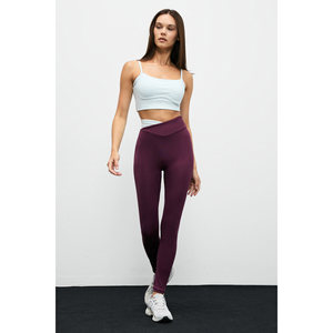 Urban Beat SHAVONTE Bustier de sport rembourré pour femme, extensible et texturé, avec bas de bustier texturé et bordé - Product Image 3