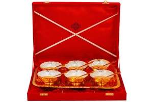 IndianArtVilla Ensemble de bols en lotus plaqué or poli avec 6 cuillères et 1 plateau pour hôtel et restaurant - Product Image 3
