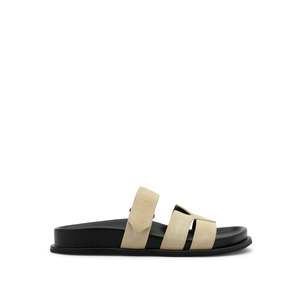 Pour les tongs en daim Valentino Resort - Product Image 1