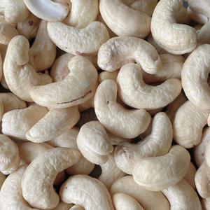 Venta caliente Anacardos crudos Anacardos Precio W320 Anacardos WW180, WW240, WW320 Precio de fábrica SANTIGO - Product Image 1