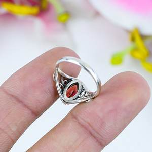 Anillo Ovalado de Plata de Ley 925 Hecho a Mano con Incrustaciones de Ágata Natural, Estilo Vintage para Bodas y Fiestas - Product Image 2