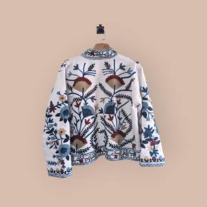 Veste indienne Suzani pour femmes Boho Chic matelassé brodé Kantha Coat Ethnic Style Outerwear - Product Image 4