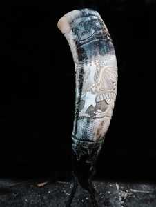 Corne à boire viking avec support en métal et en cuir, tasse en corne véritable de qualité alimentaire pour mariage, décoration de la maison, hôtel, Inde - Product Image 4