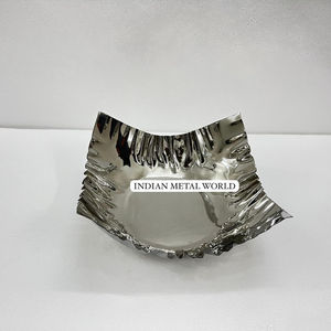 Plateau à chocolat en métal argenté de qualité supérieure Plateau à chocolat de table fabuleux pour les fêtes, les événements et les fournitures de restauration Prix d'usine - Product Image 2