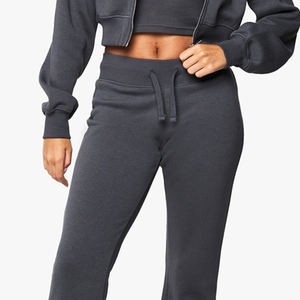 Haut court à capuche zippé pour femme en tissu doux, prix avantageux pour les acheteurs en gros, avec design élégant et de haute qualité / Survêtement 2026 - Product Image 3