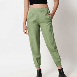 Pantalón de chándal para mujer con bolsillos Tejido transpirable Perfecto para deportes y estilo callejero - Product Image 4