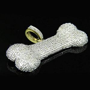 Colgante de Hueso de Perro con Diamantes de Alta Calidad, Estilo Hip Hop, Brillante, Plateado, Diseño Moderno, Unisex, Joyería Certificada en Venta - Product Image 1