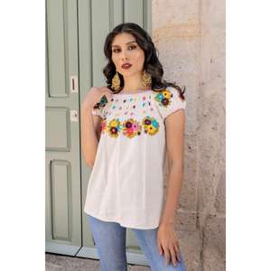 Chemise à manches longues blanche brodée pour femmes, haut mexicain à volants floraux, haut en coton décontracté, vêtements ethniques d'été - Product Image 2