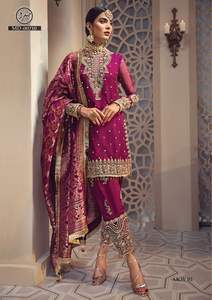 Robe de soirée en mousseline de soie fantaisie pour femmes de style pakistanais traditionnel 2026, design Salwar Kameez pour occasions spéciales - Product Image 4
