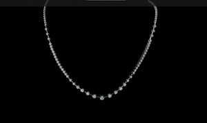 สร้อยคอทองคำขาวเพชรมอยส์ซอไนต์สำหรับผู้หญิง - Product Image 3