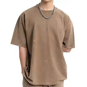 ชุดเซ็ตเสื้อยืดและกางเกงขาสั้นลำลองสำหรับผู้ชาย ผ้าโพลีเอสเตอร์ OEM ระบายอากาศได้ดี พิมพ์โลโก้ได้ตามต้องการ เหมาะสำหรับฤดูร้อน - Product Image 4