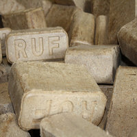 Meilleur prix Eco Friendly Briquettes Ruf-Briquettes De Bois-Sciure De Bois Briquettes maintenant disponible pour distribution dans le monde entier