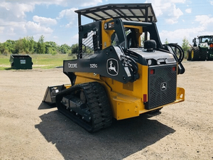 Découvrez la chargeuse compacte sur pneus Deere 325G, exceptionnellement puissante et fiable, avec moteur de pointe, en promotion à prix réduit. - Product Image 4