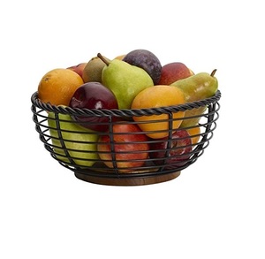 Grande corbeille à fruits ronde en métal avec de lourdes boucles en fil métallique conçues pour un rangement pratique et des présentoirs décoratifs pour les repas - Product Image 4