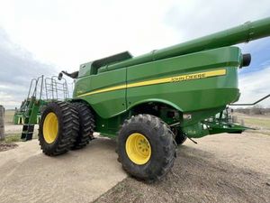 การทําฟาร์มจอห์นการเกษตร ขายเครื่องเก็บเกี่ยว John Deere S770 - Product Image 6