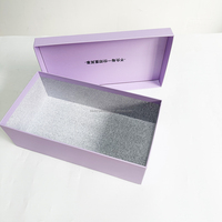 Boîtes d'emballage de chaussures personnalisables sur mesure, gaufrage, pelliculage mat, violet, rigides, fermeture magnétique, chaussettes faites à la main, fourrure personnalisée