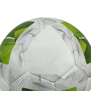 ลูกฟุตบอล PU ลายแฟชั่น ขนาดมาตรฐานเบอร์ 5 วัสดุยาง สำหรับฝึกซ้อมและแข่งขันฟุตบอล ขนาดมินิ พร้อมพิมพ์โลโก้ตามสั่ง - Product Image 6