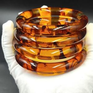 Bracelets en résine de qualité supérieure pour femmes, légers, durables, finition polie, imperméables, couleurs personnalisées, style mignon pour un usage décontracté - Product Image 2