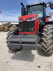 Tracteur Massey Ferguson 2024 8735: force, précision et confort inégalés - Product Image 2