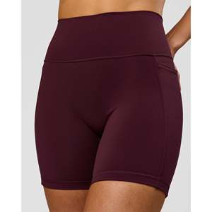 Shorts casuales de ciclista Fusion V-Contour Ultra High-Rise 6 con bolsillos cortos, en algodón lacado cereza. - Product Image 2