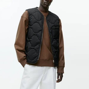 เสื้อกั๊กผู้ชายสั่งตัดพิเศษสำหรับฤดูหนาวและฤดูใบไม้ร่วง คอตั้ง ซิป ดีไซน์เรียบง่าย สไตล์ไฮสตรีท บริการ OEM พร้อมโลโก้ด้านหน้า - Product Image 2