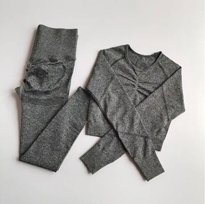 Ensemble de yoga respirant et sans couture pour femmes, haut court de gymnastique à manches longues, leggings taille haute, combinaison de sport solide pour entraînement, 2 pièces - Product Image 6