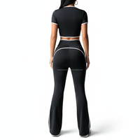 Ensemble de yoga 5 pièces personnalisé OEM pour femme : haut court épaules dénudées, veste sans manches, leggings évasés taille haute sans couture