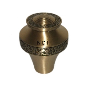 Hot Selling Product Handmade Decorative Wooden European Style Eco-Friendly Classic Adult Cremation Urns <b>for</b> Human <b>Ashes</b> - Product Image 4