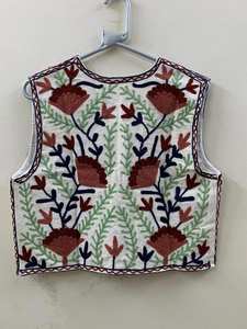 Chaleco Bohemio de Algodón con Bordado Étnico, Chaleco Indio, Atuendo Navideño, Chaqueta Étnica sin Mangas, Chaqueta Decorativa, Estilo Bohemio para Combinar en Capas - Product Image 4