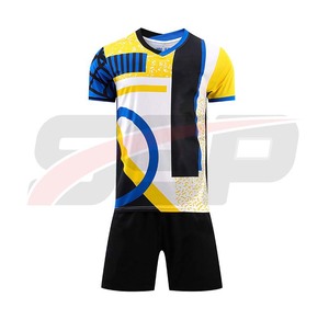 Vente en gros de maillots de football sublimés avec logo personnalisé, kits d'entraînement pour adultes, y compris shorts, chemises et uniformes pour hommes - Product Image 2