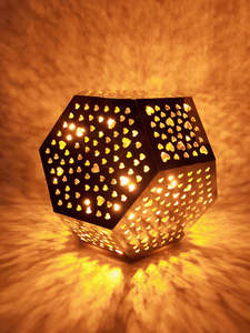 Candelabro de Metal de Bronce Estilo Marroquí Hecho a Mano, Linterna de Mesa Decorativa Vintage para Pascua, Navidad, Eventos en Casa - Product Image 4