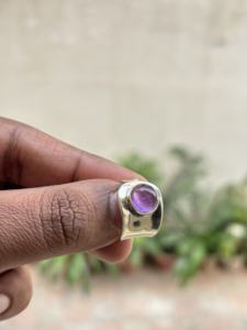 แหวนเงินแท้ทำมือประดับพลอยอะมีทิสต์ทรงหลังเบี้ย คุณภาพ 3A สำหรับงานแต่งงานและงานหมั้น - Product Image 2