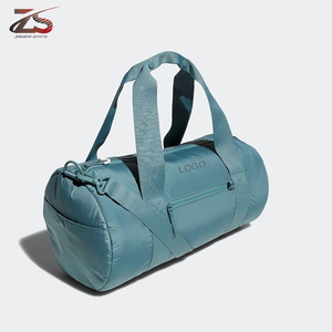 Bolsa de gimnasio con logotipo personalizado, precio al por mayor, impermeable, para hombres y mujeres, la mejor calidad de Pakistán - Product Image 3