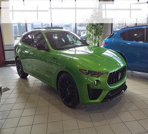 Offre exceptionnelle : Maserati Levante Modena AWD 2023, prêt à être expédié - Product Image 1