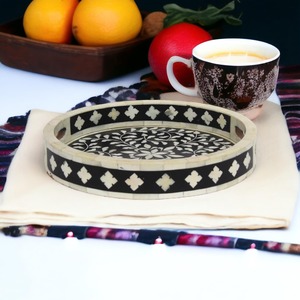 AALIYAN IMPEX-Bandeja de servicio decorativa multifunción moderna de un solo nivel de madera hecha a mano para uso doméstico en la cocina y la mesa de comedor - Product Image 4