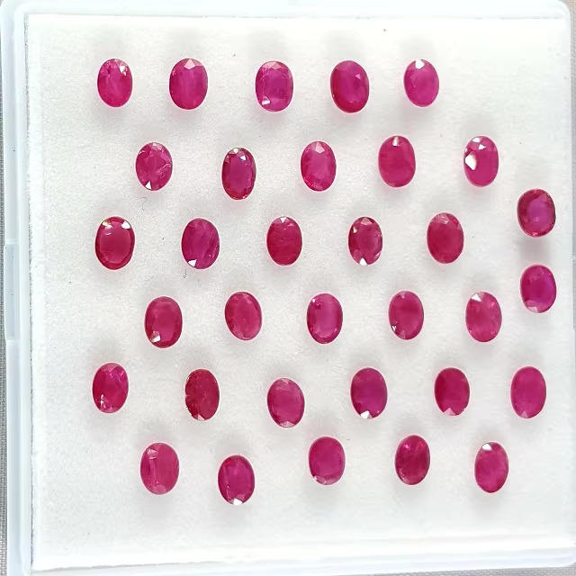 สีชมพูแดง