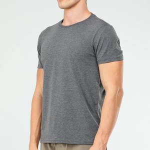 T-shirt en coton épais pour hommes T-shirt de couleur unie Coupe régulière Été essentiel pour les hommes T-shirt uni à la mode pour tenue décontractée - Product Image 5