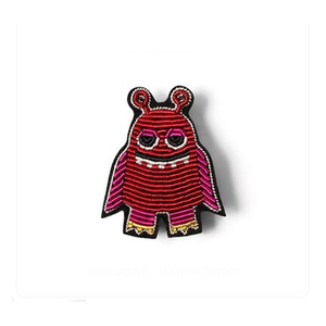Meilleure qualité nouveau Design broches en fil de métal en gros broches en fil de métal à bas prix belle broche de dessin animé de mode #089 - Product Image 1