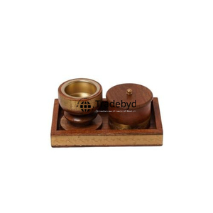 Brûleur d'encens en bois Artisan avec couvercle amovible fonctionnel conçu pour une utilisation en Bakhoor dans la décoration intérieure et spirituelle par Tradebyd - Product Image 2