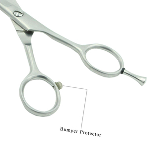 Ciseaux de coiffeur personnalisés pour droitier à long manche en acier inoxydable à bas prix pour fournitures de Salon de coiffure lame tranchante de haute qualité - Product Image 4