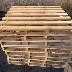Wholesale 48x40 Single Faced 2-Way Entry Euro Plywood Solid Wood Industrial Use 3.0T Dynamic Load Capacity Lightweight <b>Pallets</b> - Product Image 2