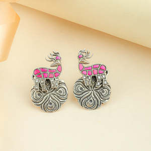 Anokhi - Pendientes de moda con bisel religioso de cobre y latón, con formas geométricas de animales, perlas y diamantes, ideales para fiestas. - Product Image 1