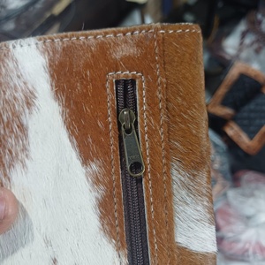 Portefeuille Western en cuir véritable de vachette, motif selle de cactus, fermeture éclair, style bohème écologique, sac bandoulière pour l'automne - Product Image 3