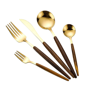 Couverts modernes de luxe en acier inoxydable doré avec manches en résine marron, couverts mats dorés pour la table à manger, pour la maison et les restaurants - Product Image 5