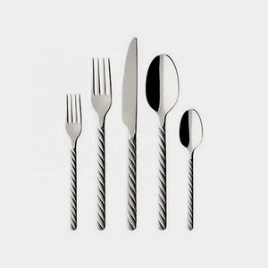 Ensemble de couverts de luxe en acier inoxydable décoratif avec un design unique de poignée différent, couverts de haute qualité - Product Image 1