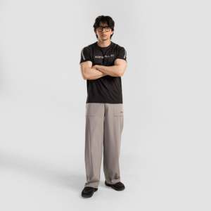 เสื้อยืดออกกำลังกายสีดำ All in Active สำหรับฟิตเนสและออกกำลังกาย - Product Image 4