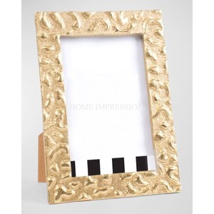 Cadre photo en cuir avec finition de haute qualité et design moderne idéal pour encadrer des souvenirs spéciaux ou des photographies chéries - Product Image 4