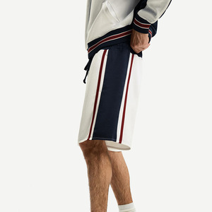 Streetwear Fabricant Jean délavé à la peinture coupe ajustée pour homme Short en denim vieilli - Product Image 2